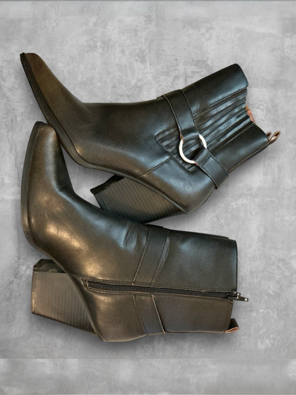 🌸OASIS SOCIETY THE CARSON | BROWN DISTRESSED LEATHER MOTO BOOTIE - Picture 3 of 10